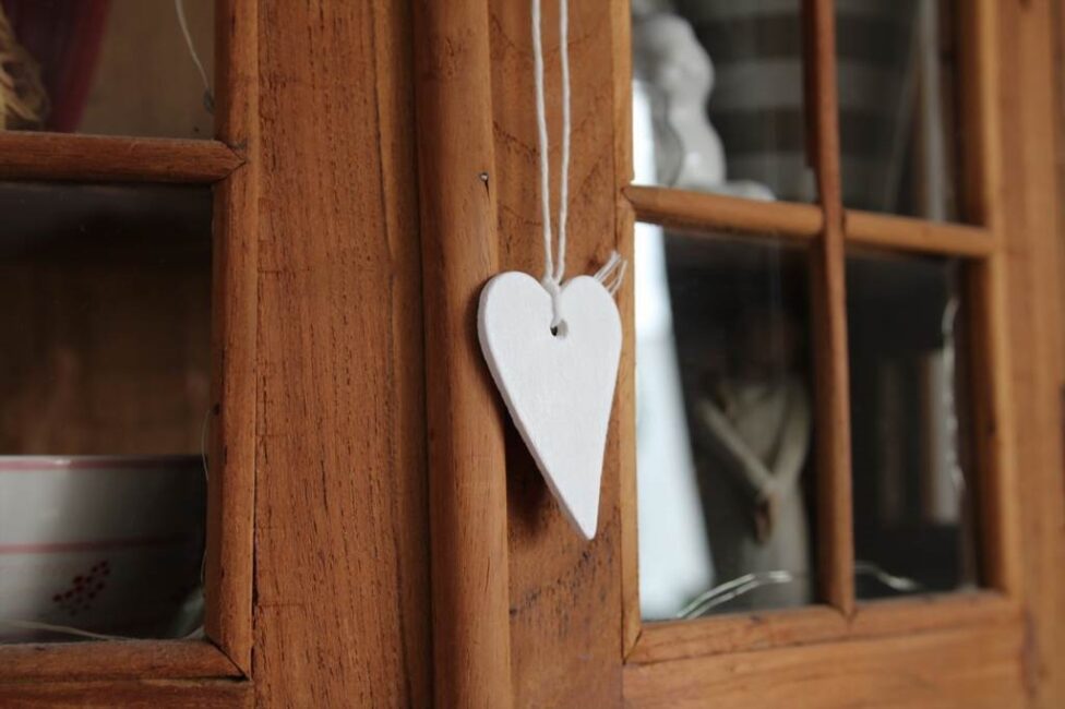 Efektywna renowacja mebli własnymi rękami